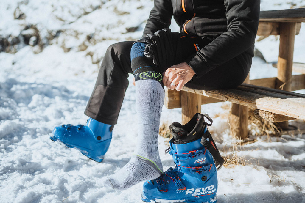 Men's Ski Socks - Hot Chillys - Socks and Boots
